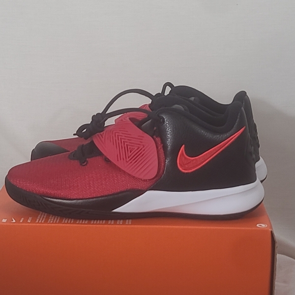 Kyrie fly trap 3 GS red - Picture 5 of 8